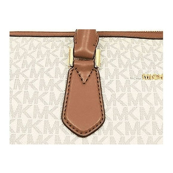 Michael Kors Travel Large Duffle Bag in PVC Signature in vanilla - Picture 8 of 8